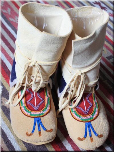 p_Blackfeet_mocassin_02b_hightop.jpg